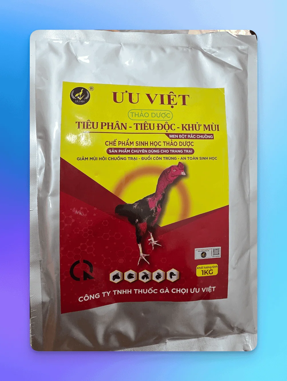 Ưu Việt thuốc gà chọi giúp tiêu phân, tiêu độc, khử mùi hôi chuồng trại, giảm ký sinh trùng, an toàn sinh học cho gà chọi tham chiến.